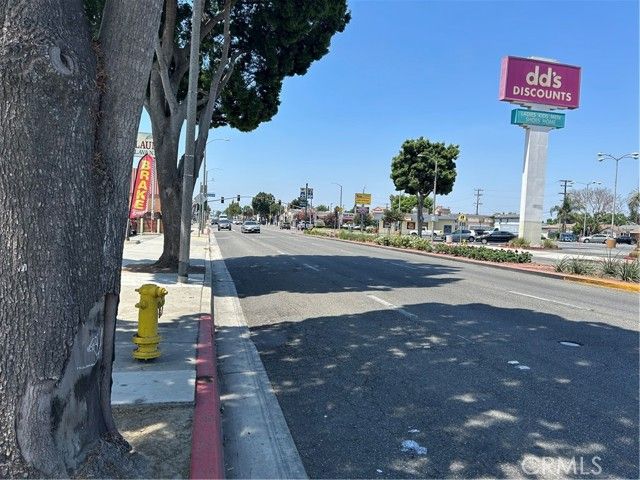 6032 Florence Avenue, Bell Gardens, CA 90201