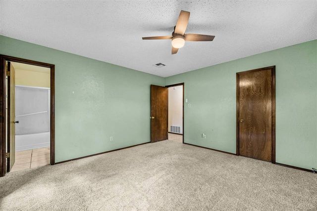 1704 SE Indiana Ave, Lawton, OK 73501