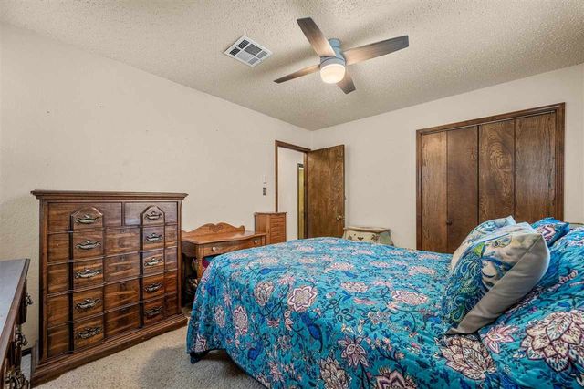 1704 SE Indiana Ave, Lawton, OK 73501