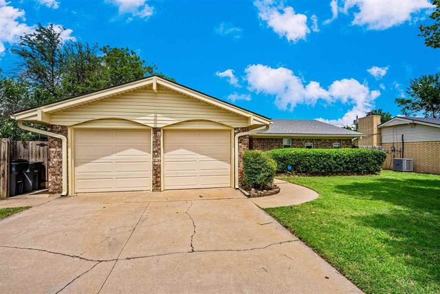 1704 SE Indiana Ave, Lawton, OK 73501
