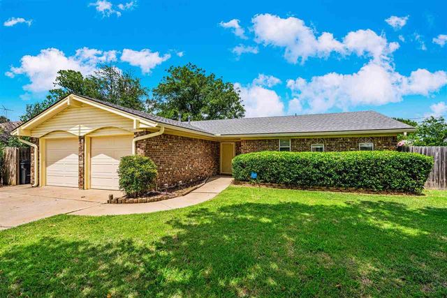 1704 SE Indiana Ave, Lawton, OK 73501