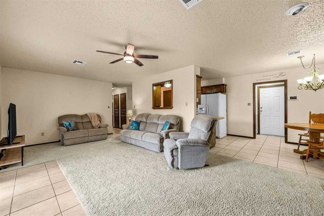 1704 SE Indiana Ave, Lawton, OK 73501