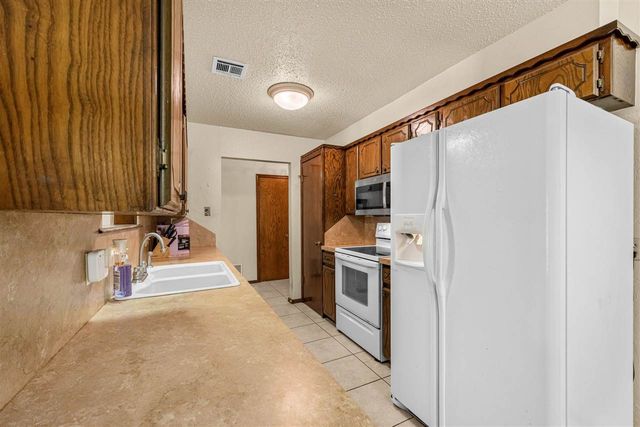 1704 SE Indiana Ave, Lawton, OK 73501