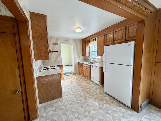 3450 3rd AVENUE, Racine, WI 53402