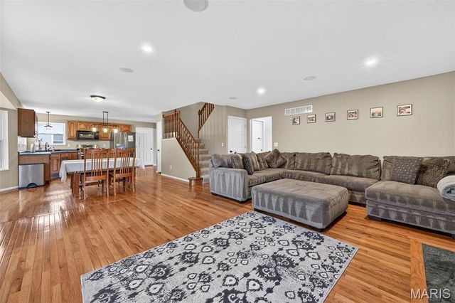 1222 Pinehurst Club Court, O'fallon, MO 63366