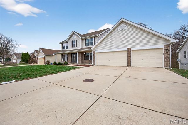 1222 Pinehurst Club Court, O'fallon, MO 63366