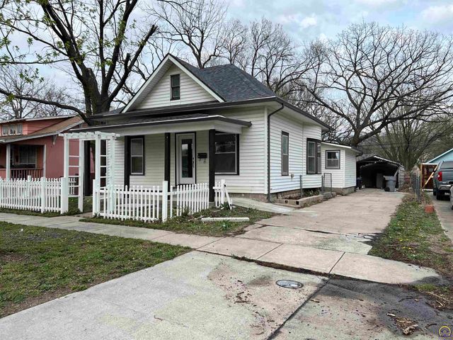 510 Cottonwood ST, Emporia, KS 66801
