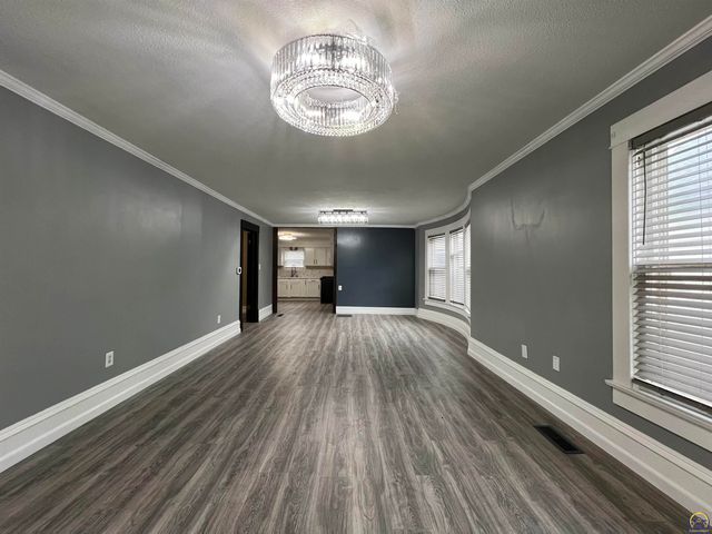 510 Cottonwood ST, Emporia, KS 66801