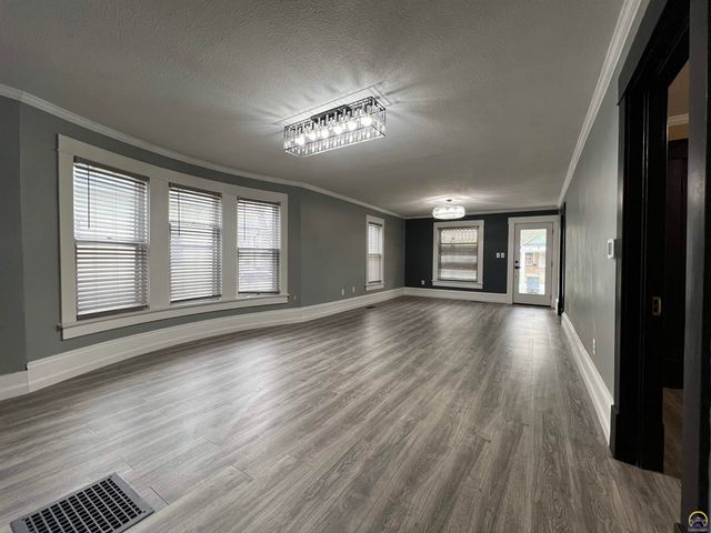 510 Cottonwood ST, Emporia, KS 66801