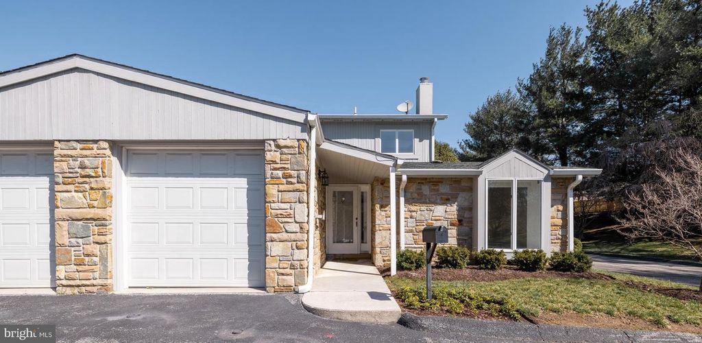 22 STONE MANOR COURT # 22, Baltimore, MD 21204