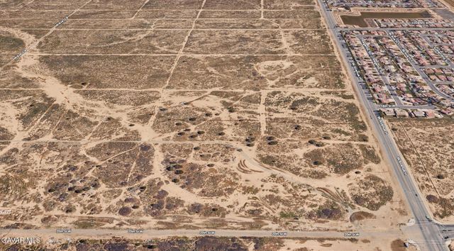 W 20th Street, Lancaster, CA 93536