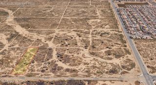 W 20th Street, Lancaster, CA 93536