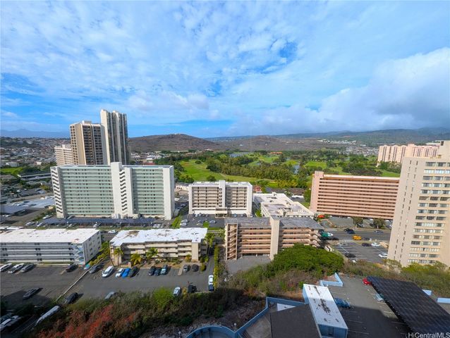 3045 Ala Napuaa Place 1607, Honolulu, HI 96818