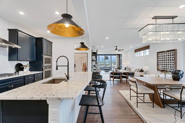 6238 Links Drive 04001, Woodridge, IL 60517