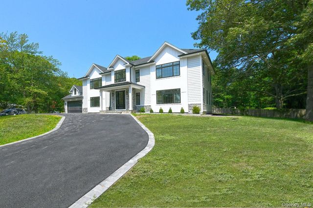 11 Edcris Lane, Huntington, NY 11743