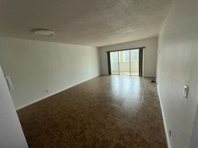 715 Lori Drive 201, Palm Springs, FL 33461