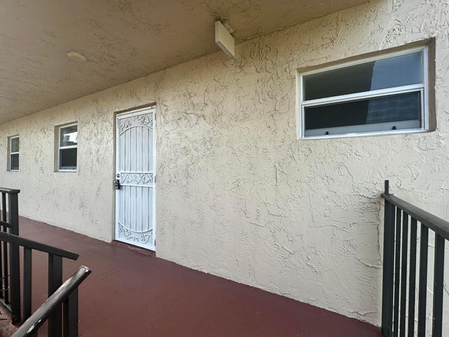 715 Lori Drive 201, Palm Springs, FL 33461