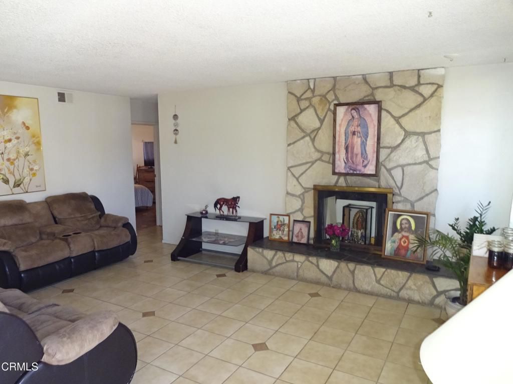 516 N Oak Street, Santa Paula, CA 93060