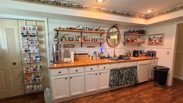 8822 E CRESCO LANE, Inverness, FL 34450