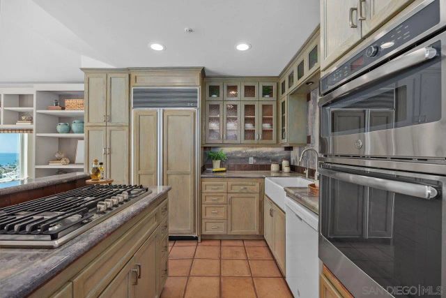 2326 Oxford Ave, Cardiff, CA 92007