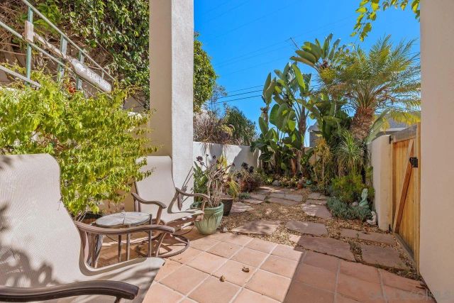 2326 Oxford Ave, Cardiff, CA 92007
