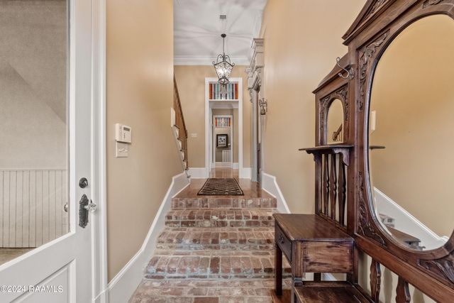 529 Rue La Belle, Breaux Bridge, LA 70517