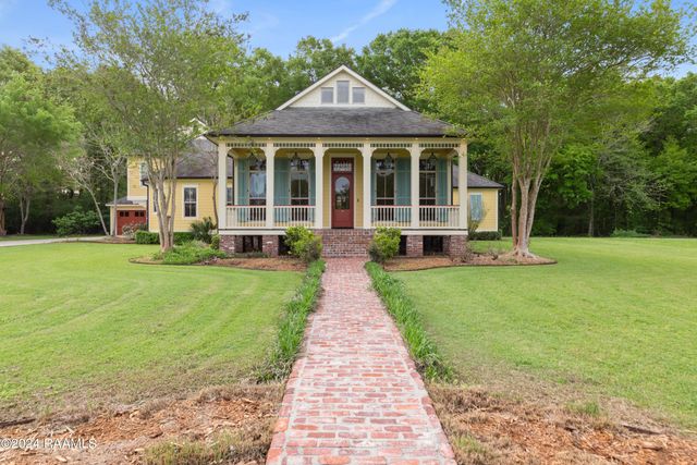 529 Rue La Belle, Breaux Bridge, LA 70517