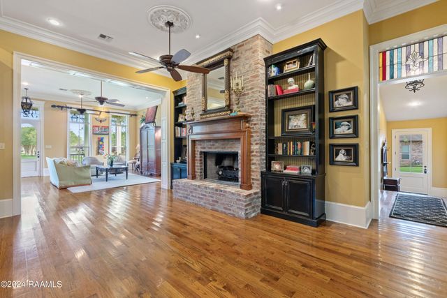 529 Rue La Belle, Breaux Bridge, LA 70517