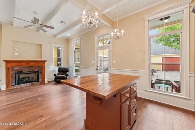 529 Rue La Belle, Breaux Bridge, LA 70517