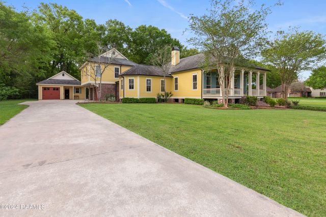 529 Rue La Belle, Breaux Bridge, LA 70517