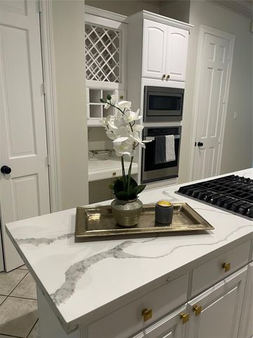 2 Milan Estates, Houston, TX 77056