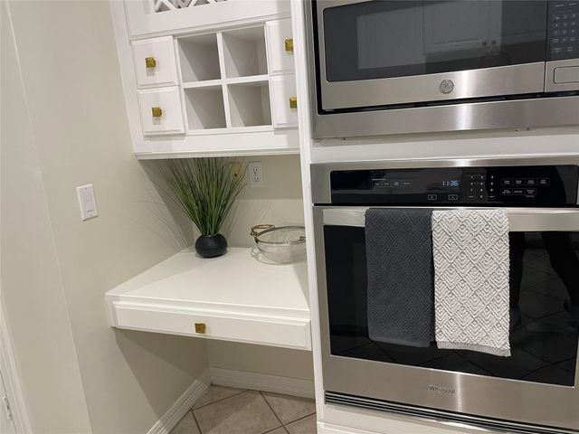 2 Milan Estates, Houston, TX 77056