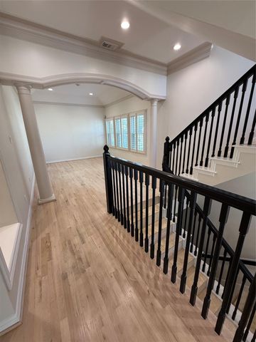 2 Milan Estates, Houston, TX 77056