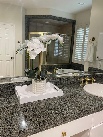 2 Milan Estates, Houston, TX 77056