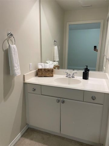 2 Milan Estates, Houston, TX 77056