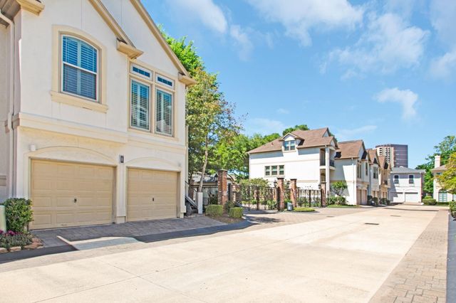 2 Milan Estates, Houston, TX 77056