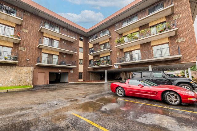 9540 Mayfield Avenue 312S, Oak Lawn, IL 60453