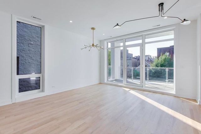 2456 W Cortez Street 2E, Chicago, IL 60622