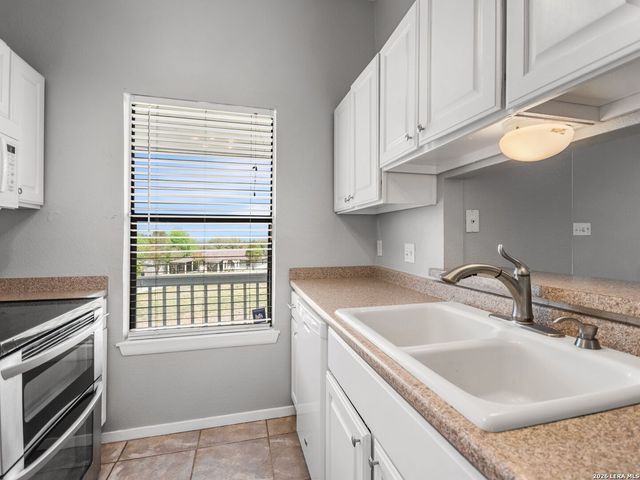 113 E View Point, Boerne, TX 78006