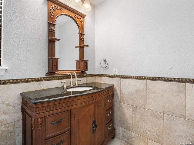 113 E View Point, Boerne, TX 78006