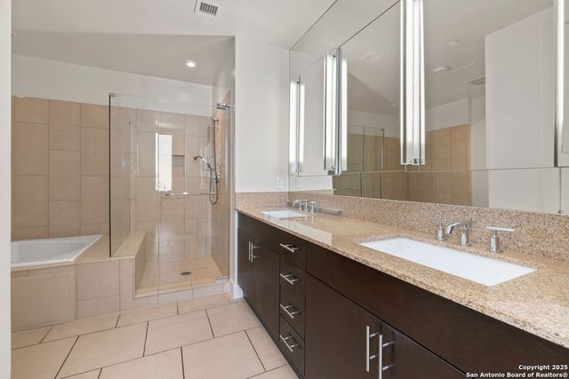 610 E Market St Unit 2508, San Antonio, TX 78205