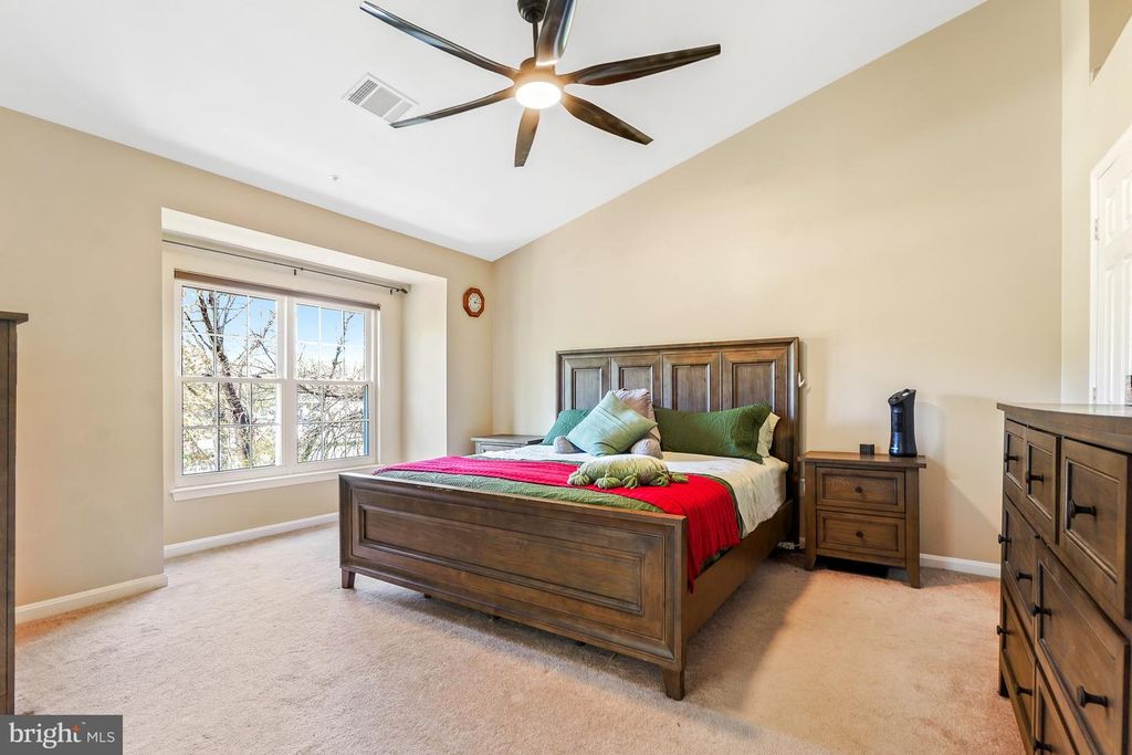 Image 16 of property listing at 11230 WATERMILL LN, Silver Spring, MD 20902