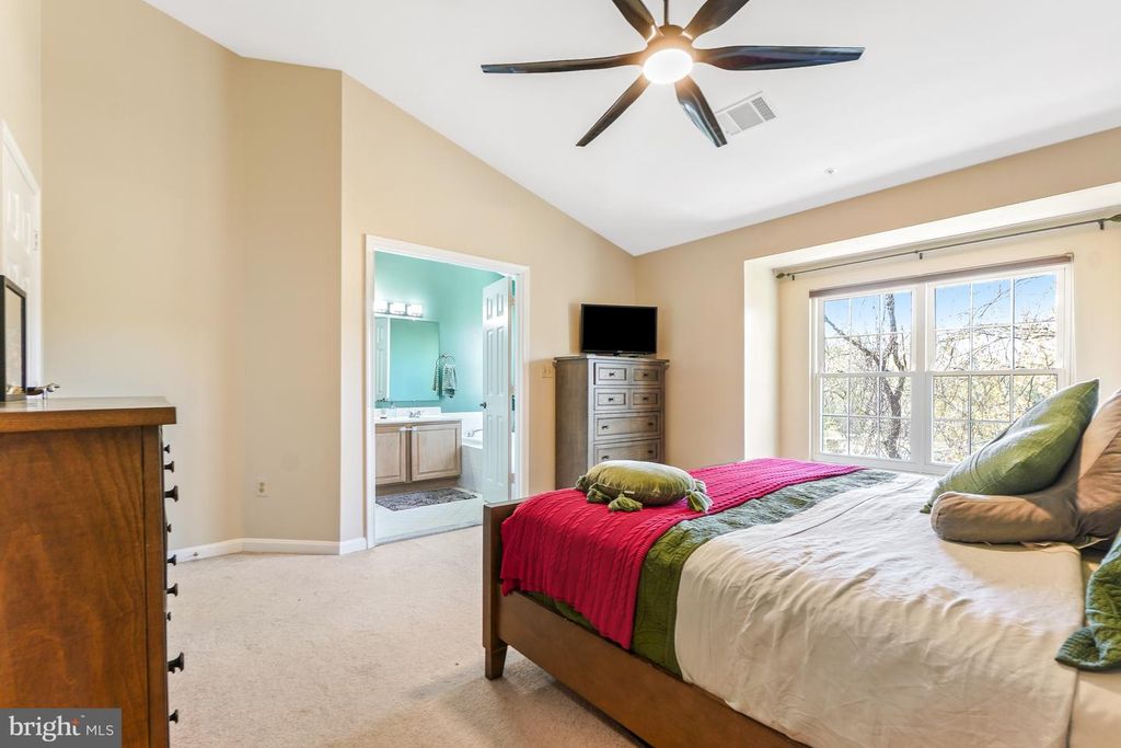 Image 17 of property listing at 11230 WATERMILL LN, Silver Spring, MD 20902