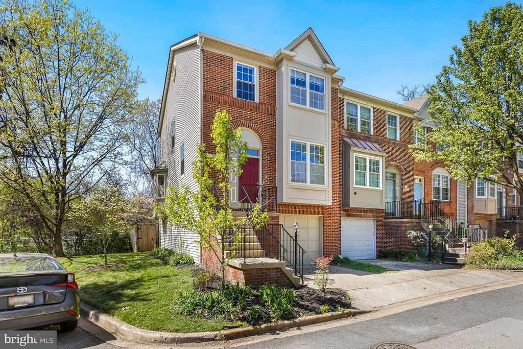 Image 2 of property listing at 11230 WATERMILL LN, Silver Spring, MD 20902