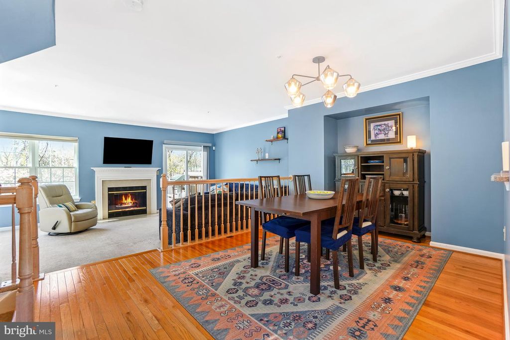 Image 6 of property listing at 11230 WATERMILL LN, Silver Spring, MD 20902