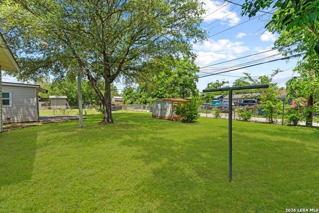 623 Weizmann St, San Antonio, TX 78213