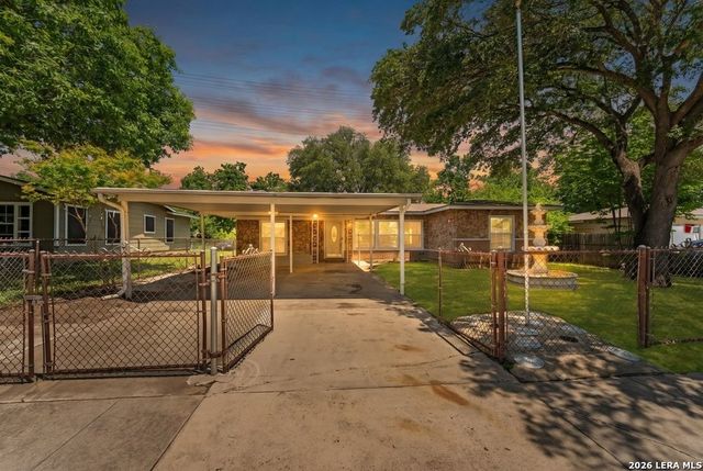 623 Weizmann St, San Antonio, TX 78213