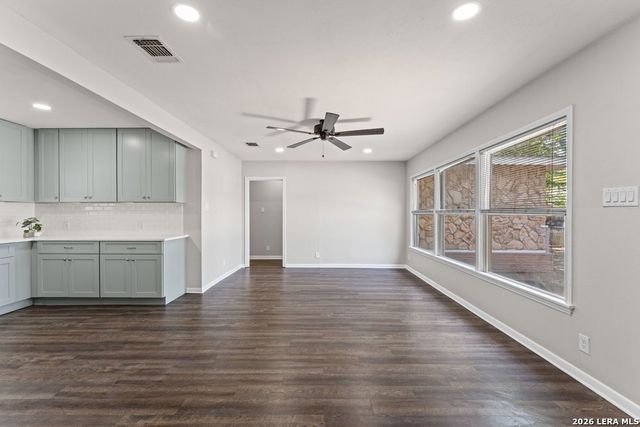623 Weizmann St, San Antonio, TX 78213