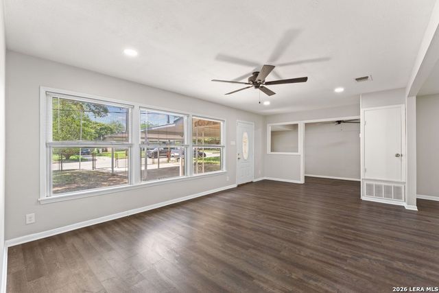 623 Weizmann St, San Antonio, TX 78213