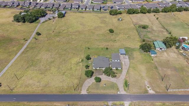 16 Brenda LN, Round Rock, TX 78665